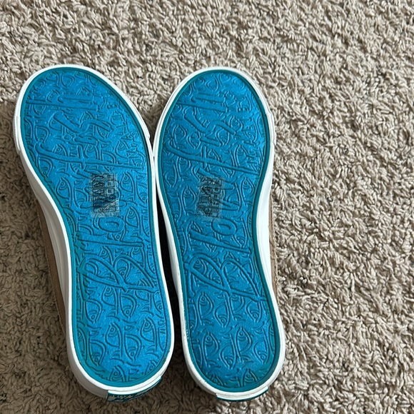 Blow fish shoes sold ! - Picture 5 of 6